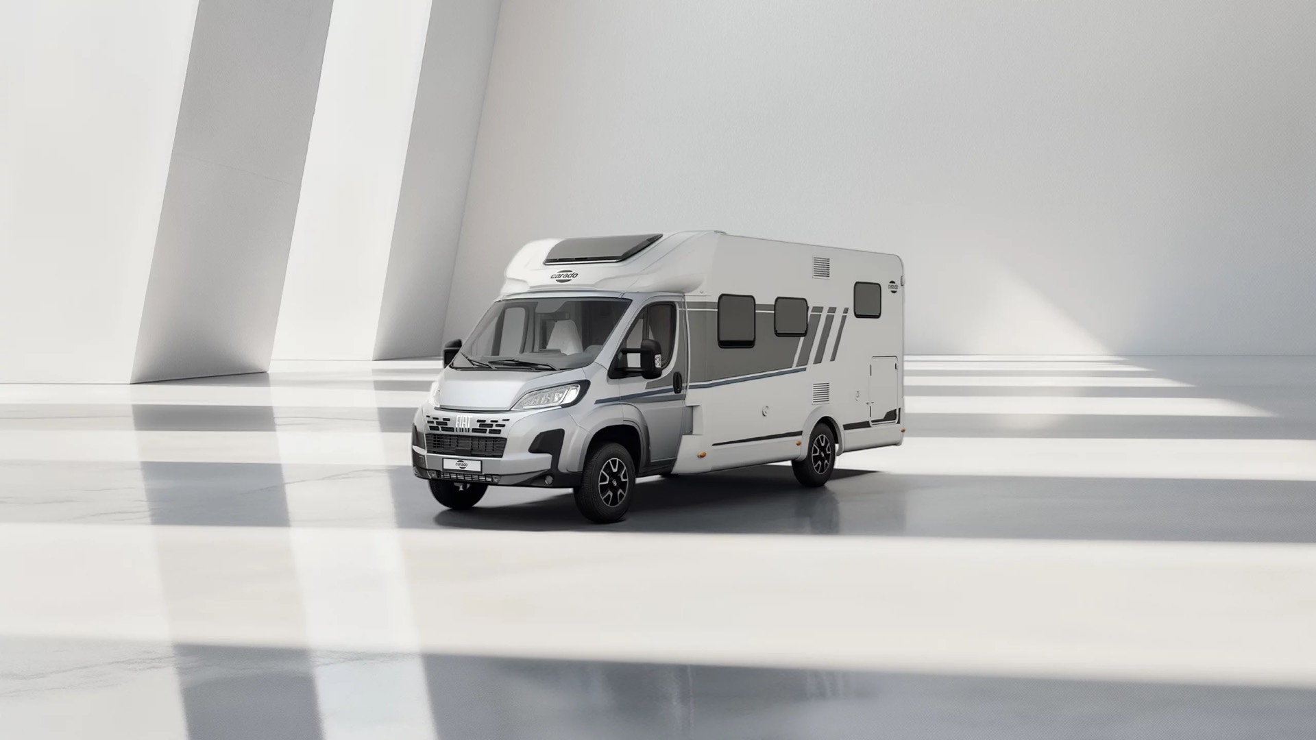 Obytný vůz Carado T328 – pohled zepředu